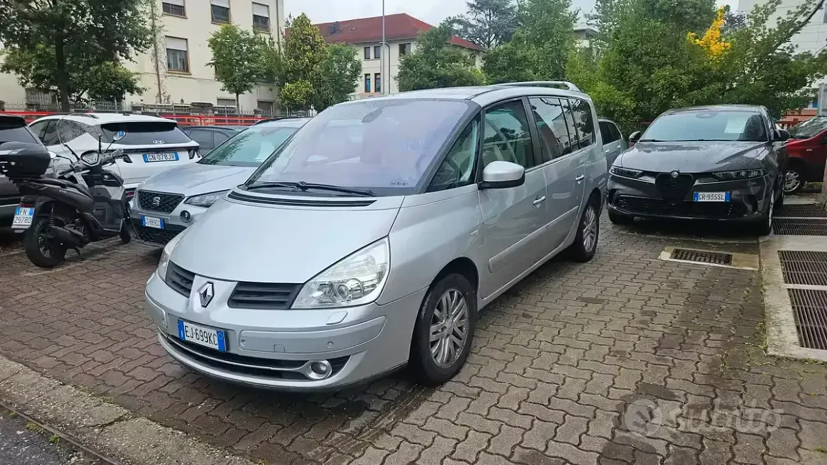 Usata Renault Espace Initiale Paris 175 CV (128 kW) 2011 Grigio Monovolume