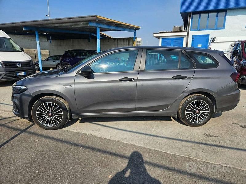 Usata Fiat Tipo 101 CV (74 kW) 2023 Grigio colosseo Station wagon