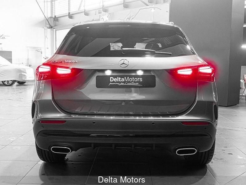 Uusi Mercedes GLA180 Advanced Plus 116 HP (85 kW) 2026 Musta Katumaasturi