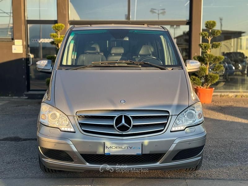 Begagnad Mercedes Viano 163 HK (119 kW) 2013 Brun Minibuss