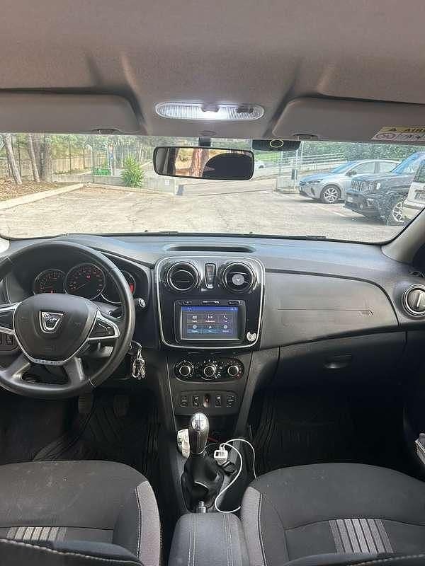 Blu/azzurro Usata 2018 Dacia Sandero Stepway Due volumi | 9000 € (Buon prezzo) - Immagine 1/4