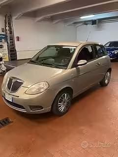 Usata Lancia Ypsilon 60 CV (44 kW) 2008 Beige Utilitaria