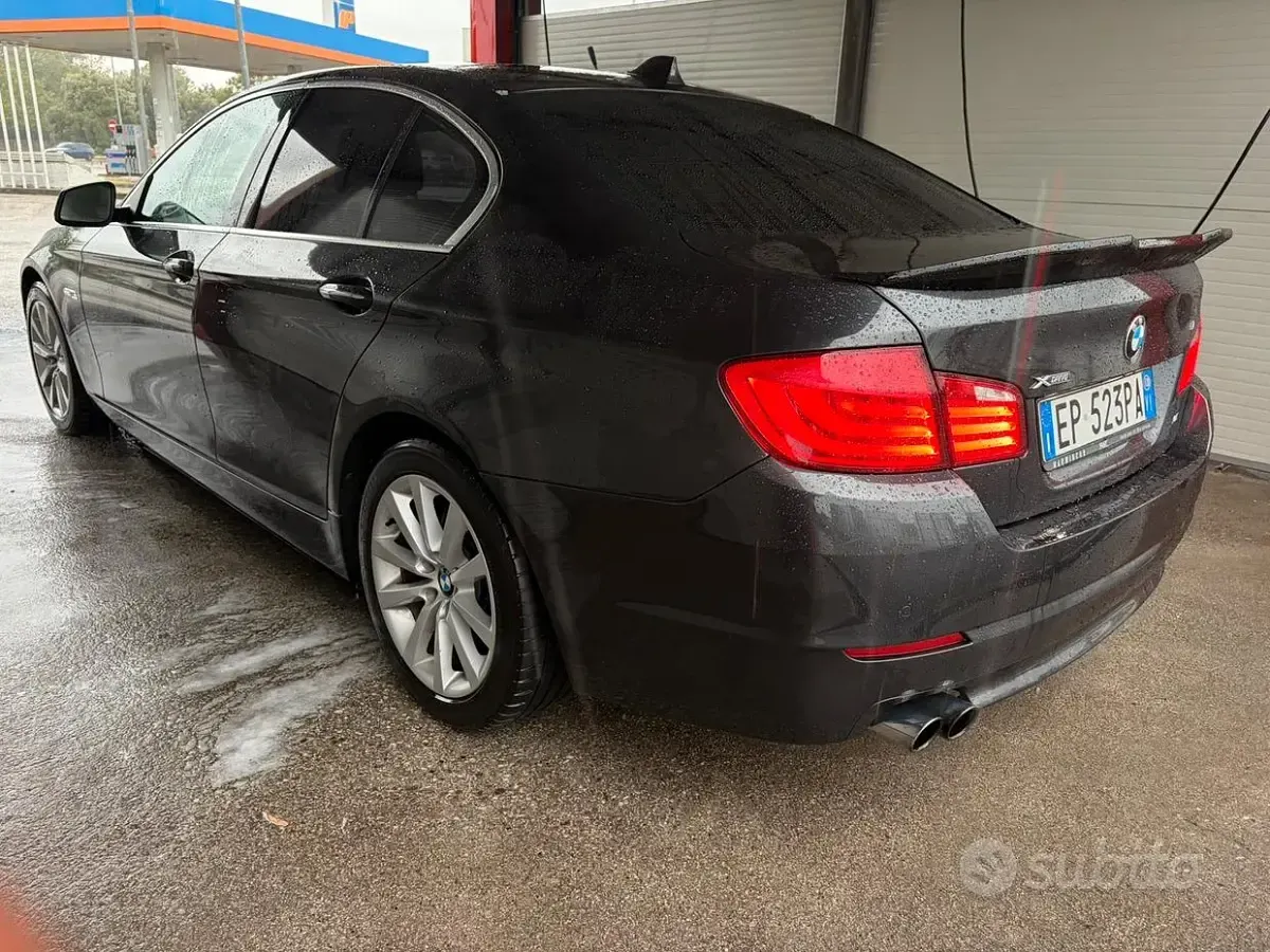 Usata BMW 525 218 CV (160 kW) 2013 Nero Berlina