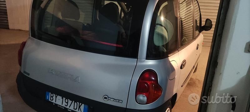 Usata Fiat Multipla 103 CV (75 kW) 2002 Grigio Monovolume