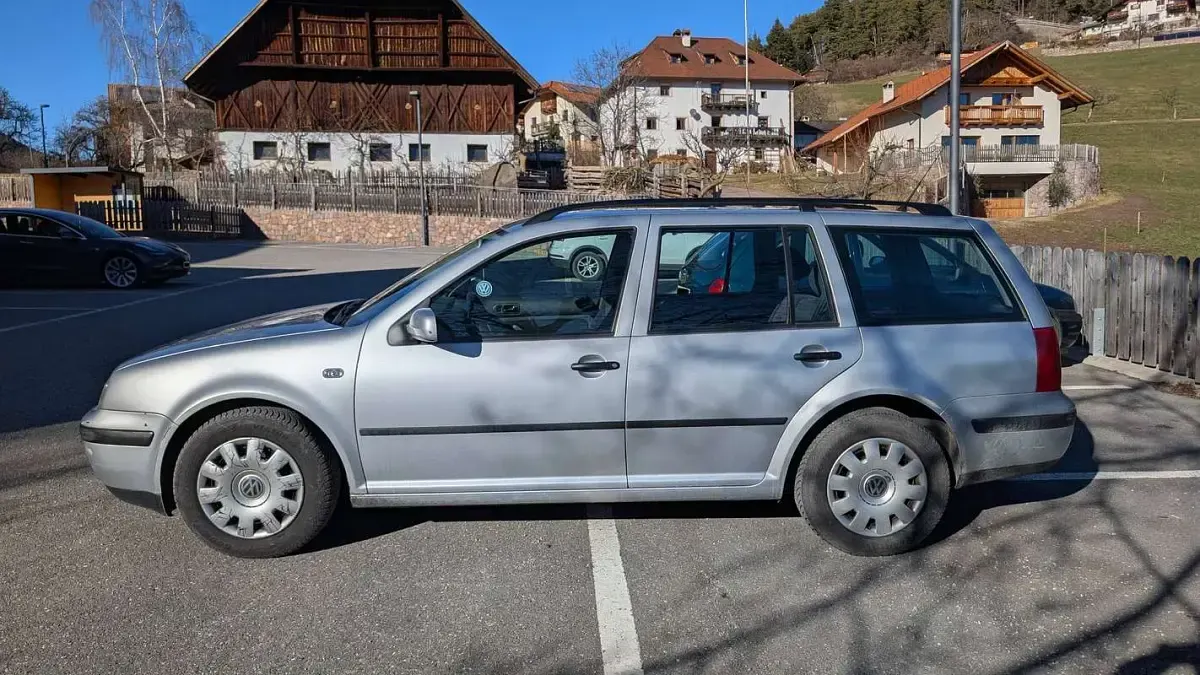 Usata VW Golf IV Comfortline 105 CV (77 kW) 2002 Argento Station wagon