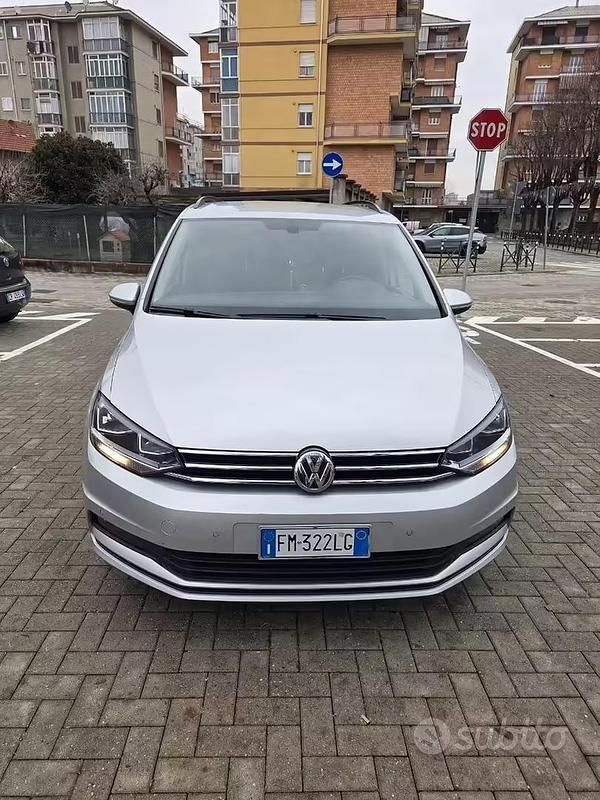 Usata VW Touran 2017 Grigio Monovolume