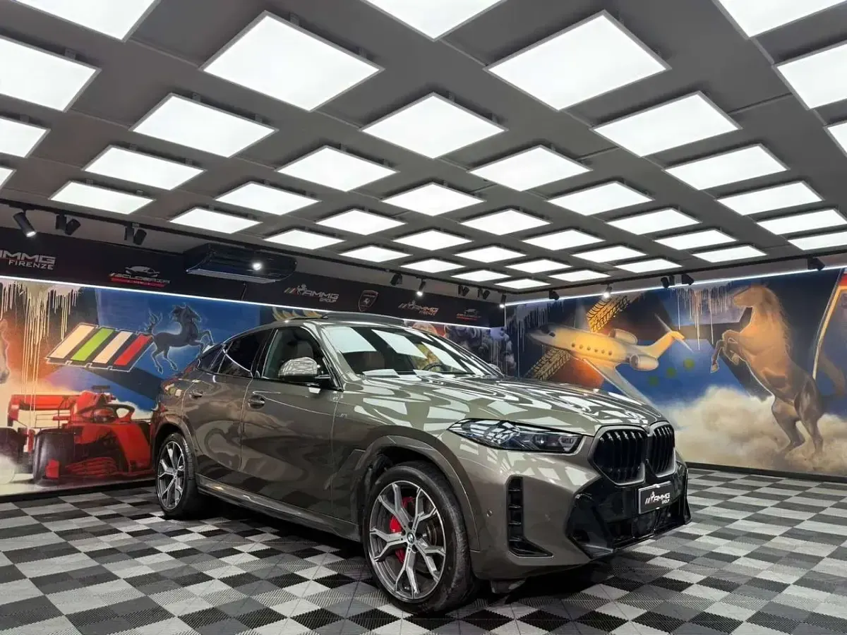 Usata BMW X6 M Sport 298 CV (219 kW) 2024 Marrone SUV