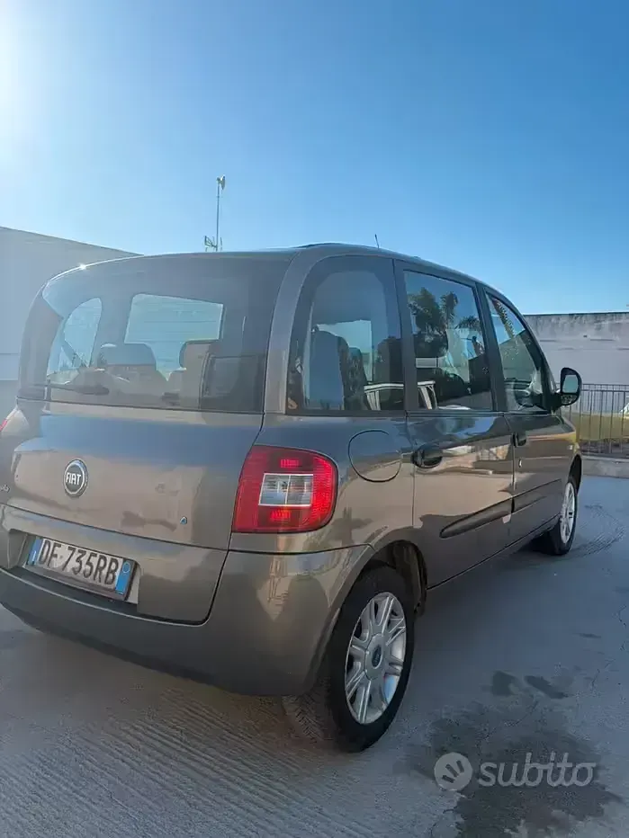 Usata Fiat Multipla Emotion 103 CV (75 kW) 2007 Grigio Monovolume