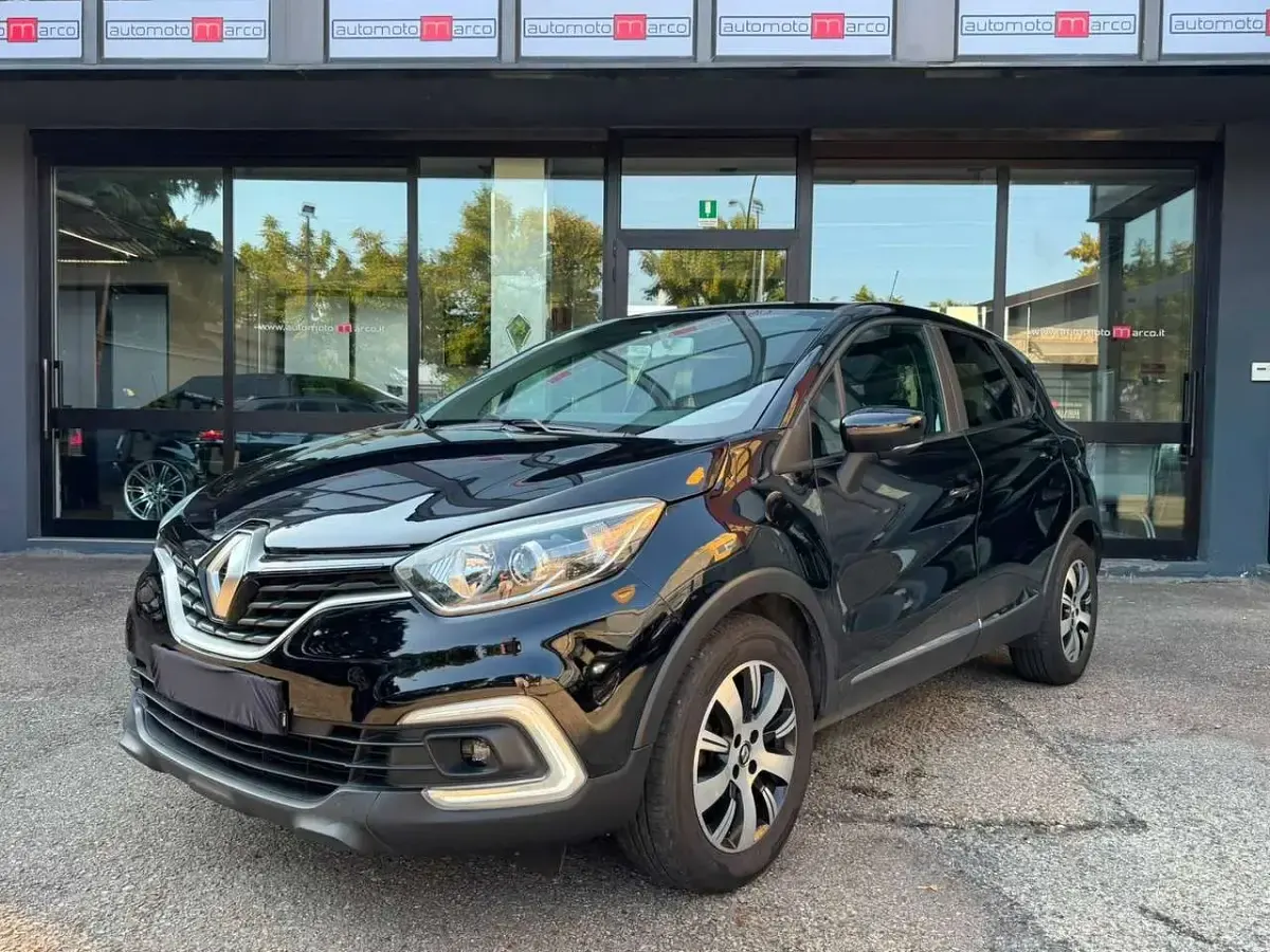 Usata Renault Captur 90 CV (66 kW) 2018 Nero SUV