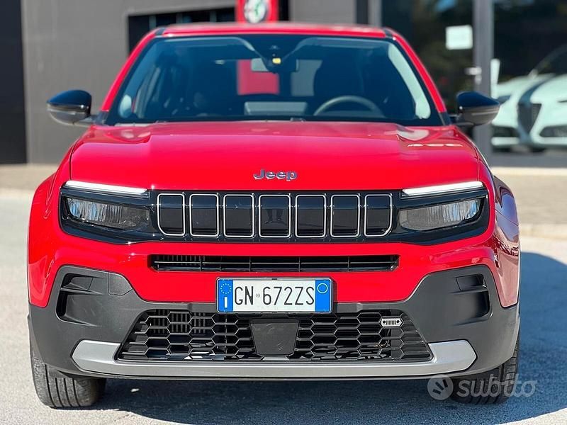 Usata Jeep Avenger Longitude 100 CV (73 kW) 2023 Rosso SUV