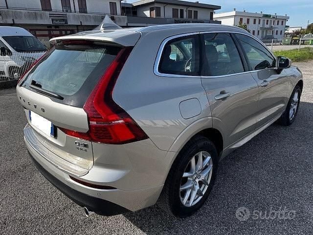 Usata Volvo XC60 Business Edition 190 CV (139 kW) 2019 Grigio SUV