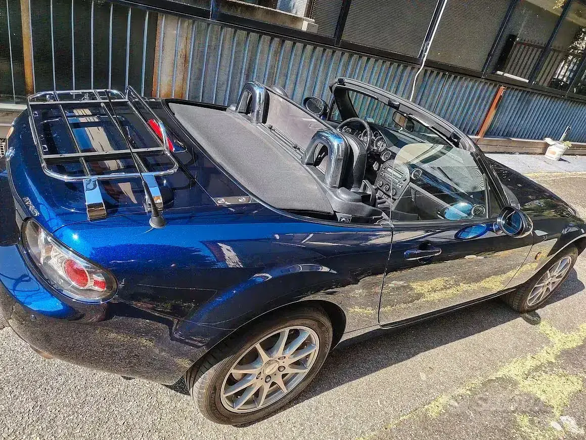 Usata Mazda MX5 126 CV (92 kW) 2007 Bluazzurro Cabrio