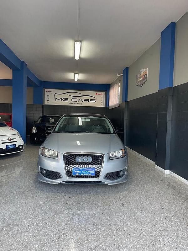 Grigio Usata 2006 Audi A3 Ambition Tre volumi | 1850 € (Super prezzo) - Immagine 1/4