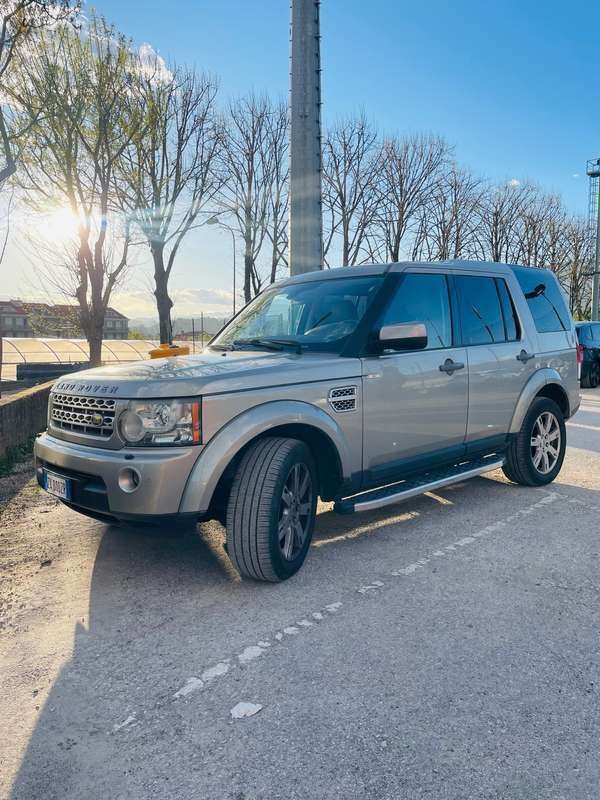 Beige Usata 2010 Land Rover Discovery 4 SE SUV | 8500 € (Super prezzo) - Immagine 1/4