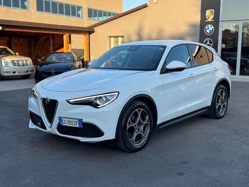 Bianco Usata 2022 Alfa Romeo Stelvio SUV | 21.999 € (Buon prezzo) - Immagine 1/4