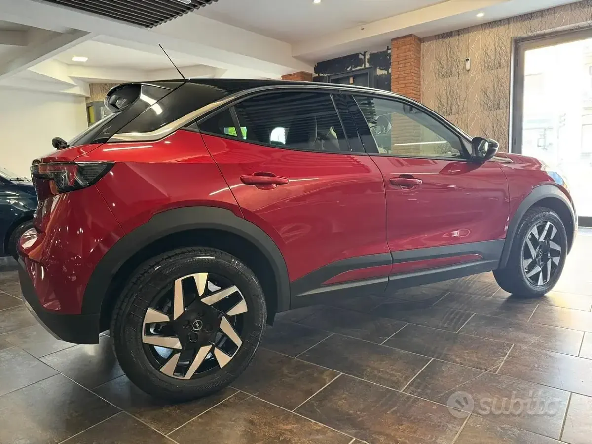 Usata Opel Mokka Elegance 101 CV (74 kW) 2021 Rosso SUV