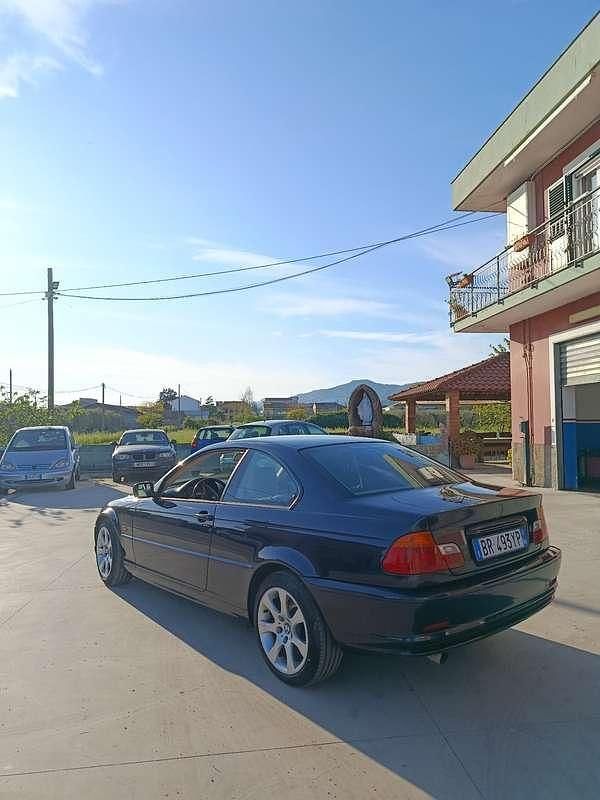 Usata BMW 318 Efficient Dynamics 118 CV (86 kW) 2001 Coupé