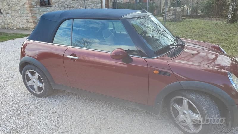 Usata Mini Cooper Cabriolet 116 CV (85 kW) 2008 Cabrio