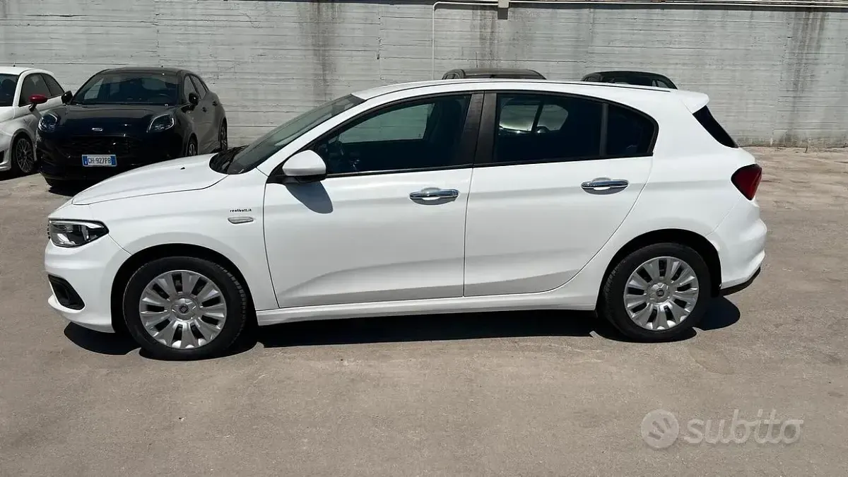 Usata Fiat Tipo Easy 95 CV (69 kW) 2017 Bianco Berlina