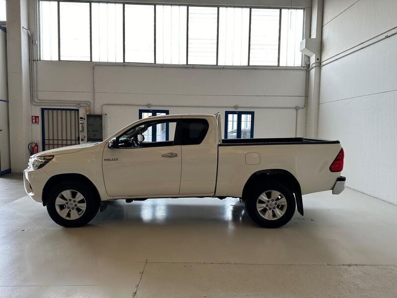 Usato 2019 Toyota HiLux 2.4 Diesel 150 CV (24.990 €)