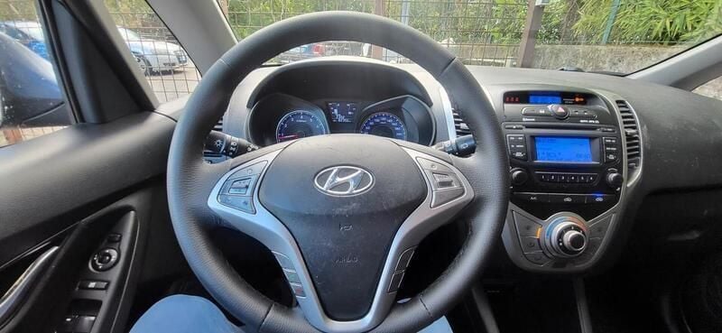 Usata Hyundai ix20 Comfort 90 CV (66 kW) 2012 Grigio Utilitaria
