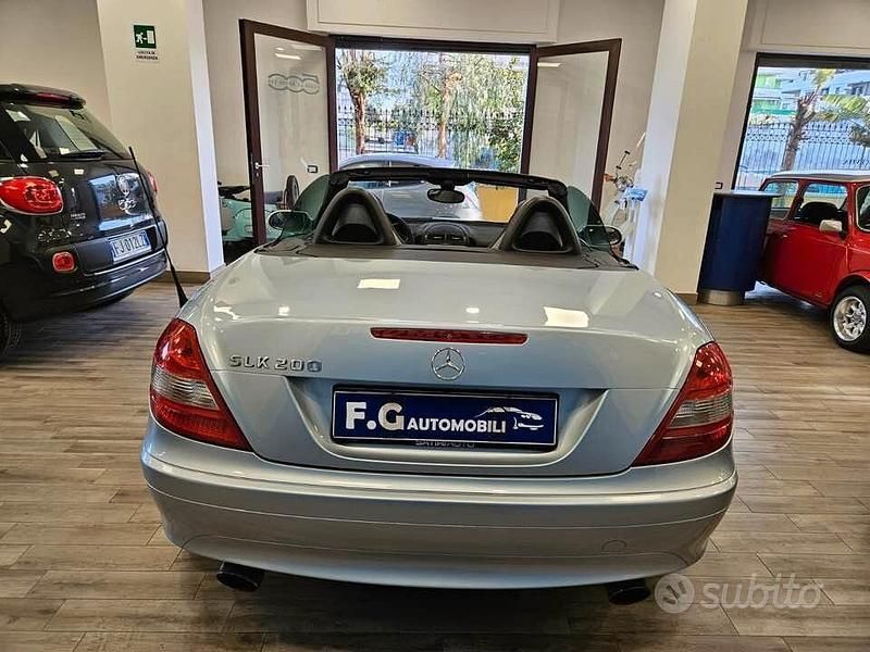 Usata Mercedes SLK200 163 CV (119 kW) 2004 Grigio Cabrio