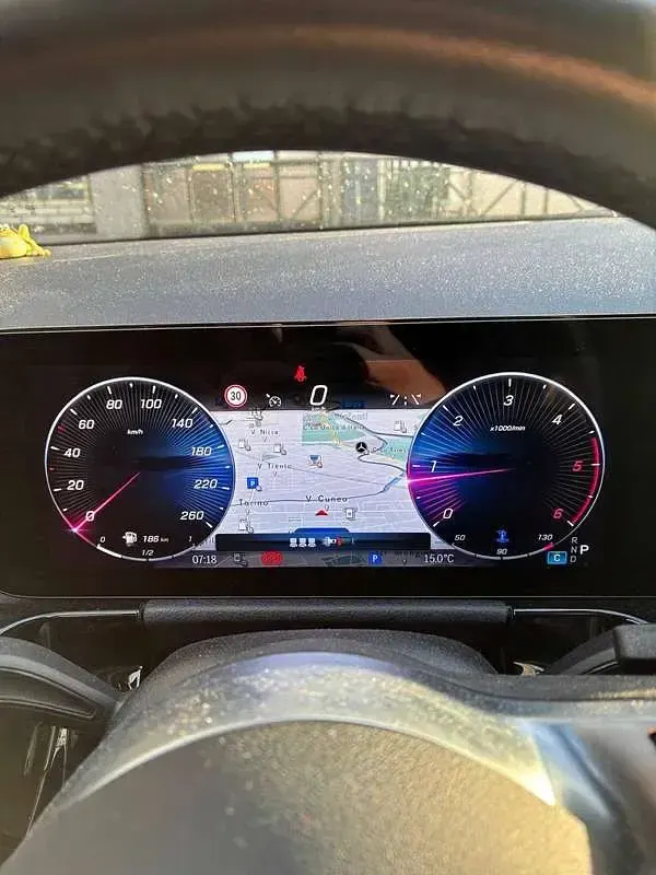 Usata Mercedes GLA180 Premium 116 CV (85 kW) 2024 Nero SUV