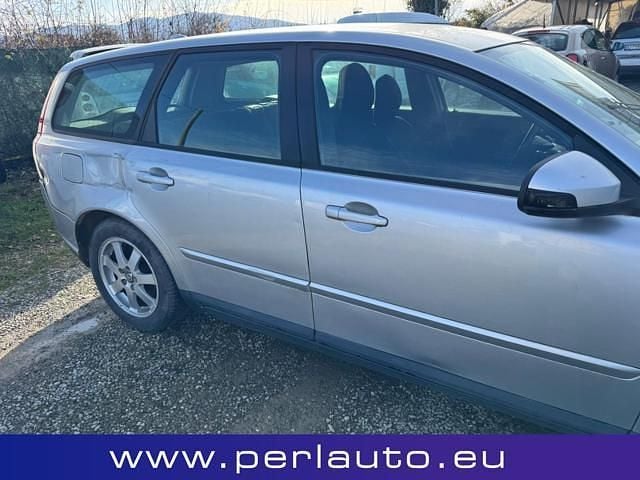 Usata Volvo V50 108 CV (79 kW) 2010 Argento Station wagon