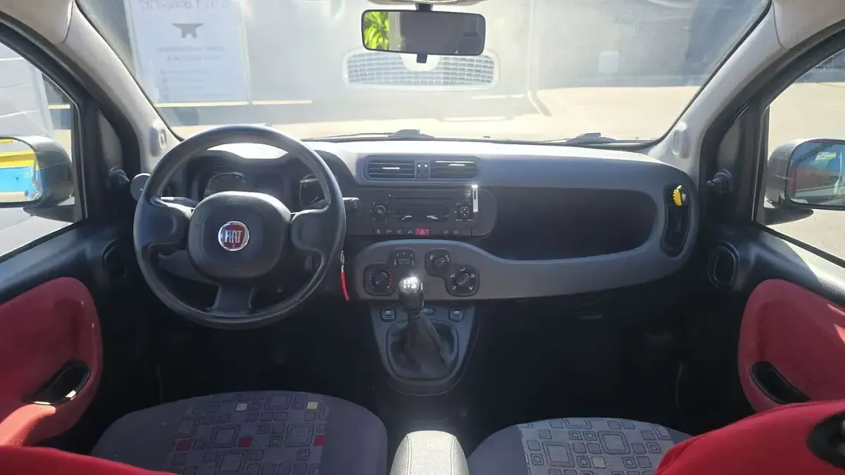 Usata Fiat Panda Lounge 69 CV (50 kW) 2016 Nero Utilitaria