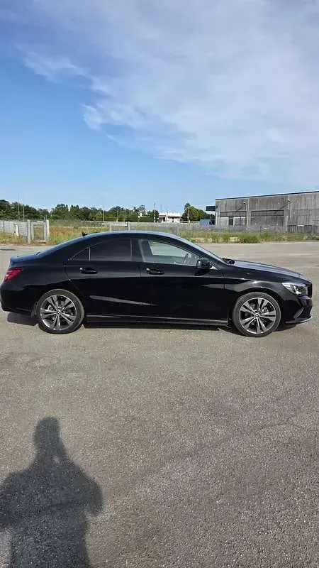 Usata Mercedes CLA200 Business 136 CV (100 kW) 2017 Nero Coupé