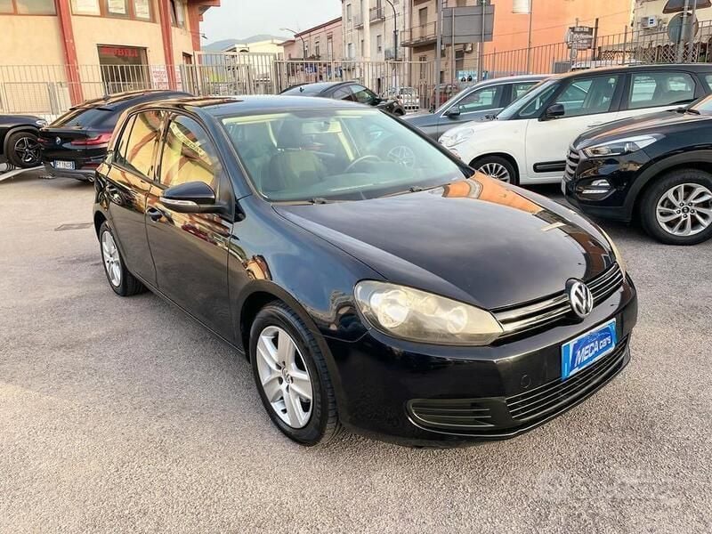 Usata VW Golf VI Comfortline 105 CV (77 kW) 2010 Grigio Utilitaria