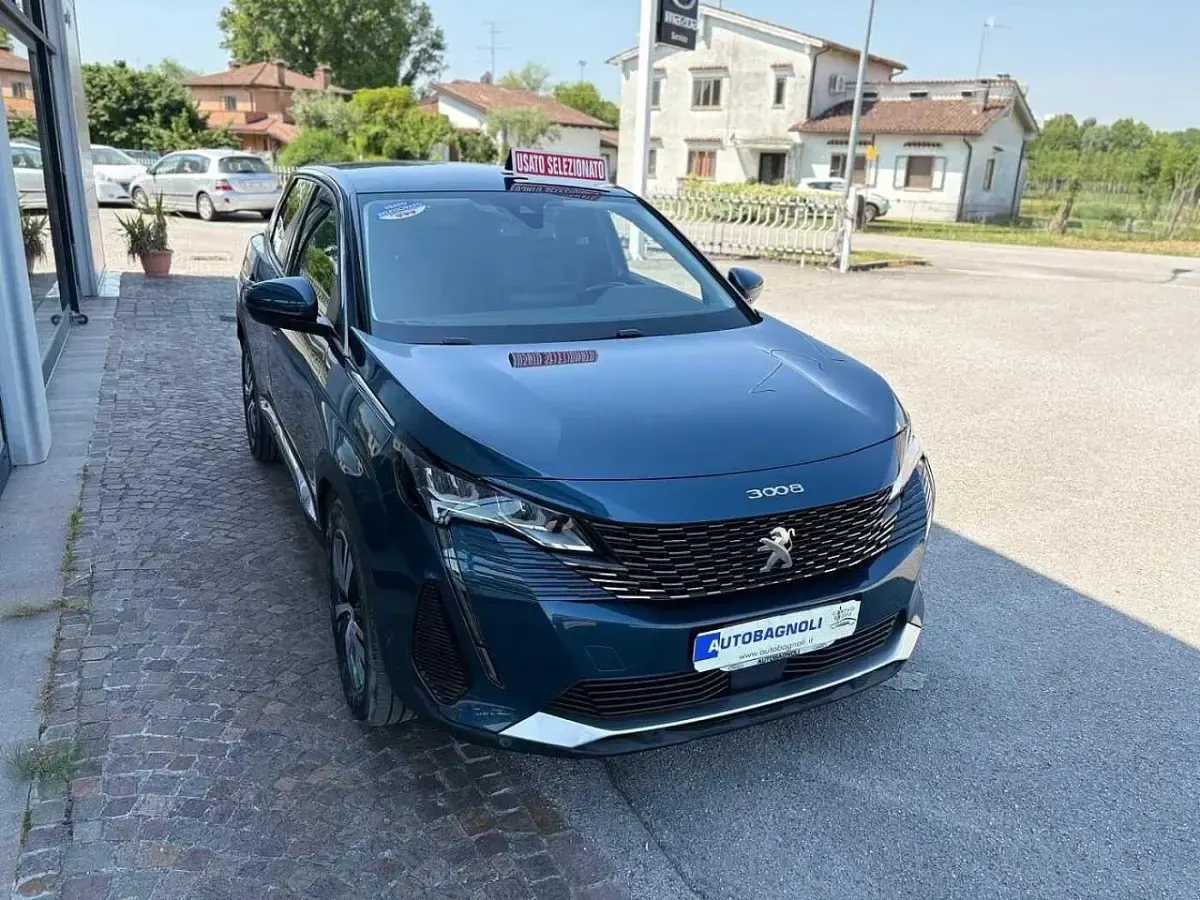 Usata Peugeot 3008 Allure 131 CV (96 kW) 2021 Blu SUV