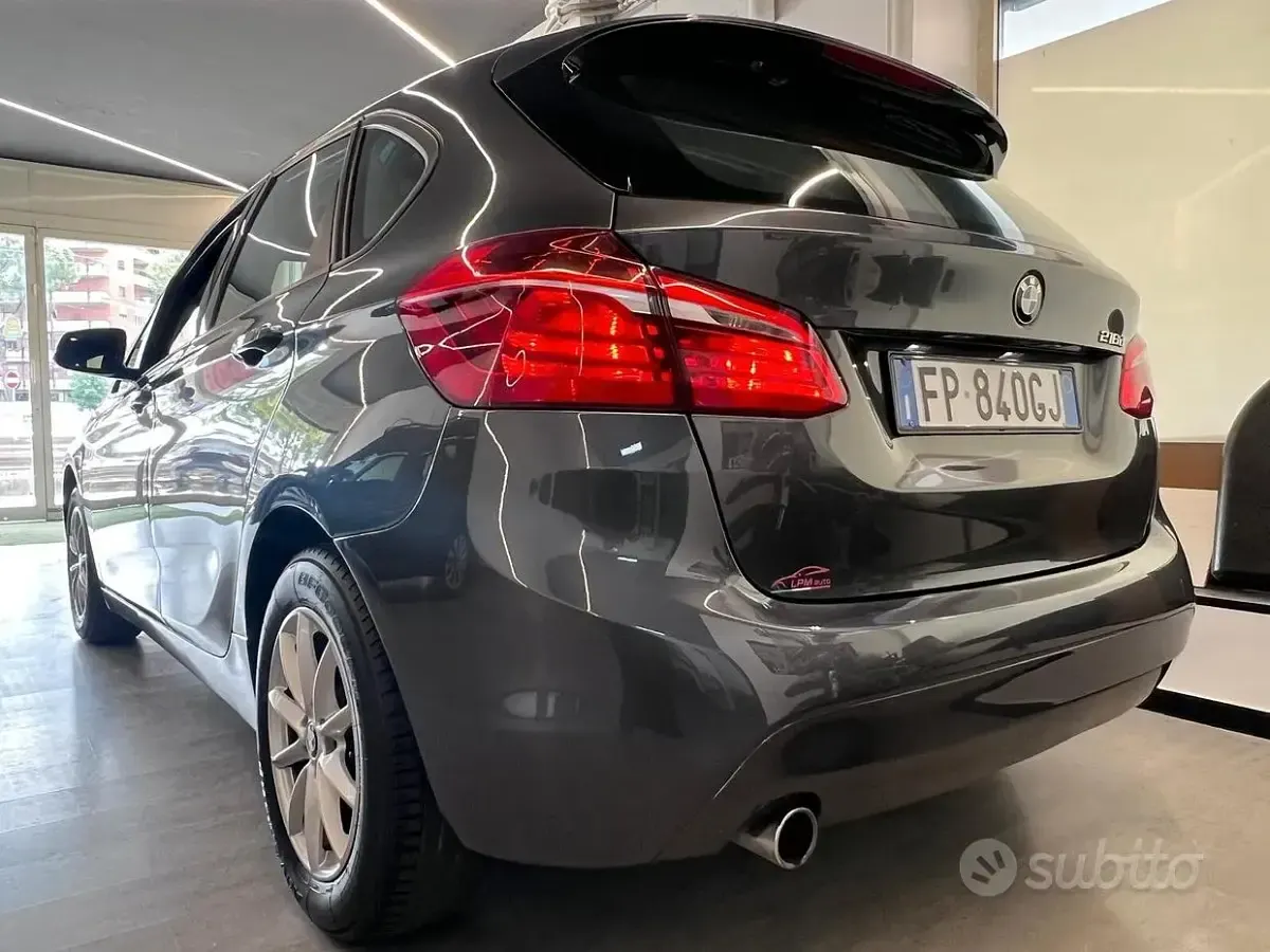 Usata BMW 216 Efficient Dynamics 116 CV (85 kW) 2018 Grigio Monovolume