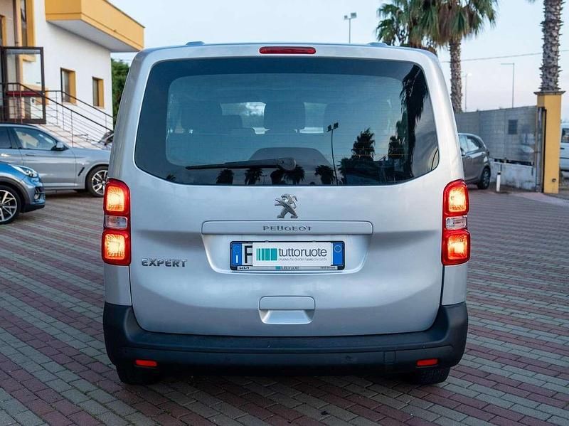 Usata Peugeot Traveller 116 CV (85 kW) 2016 Grigio Monovolume