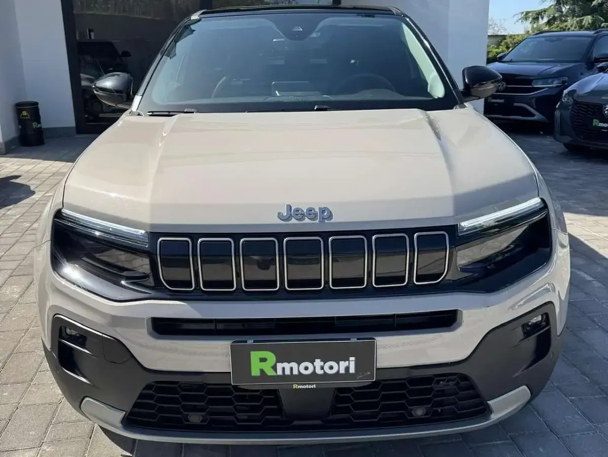 Usata Jeep Avenger Summit 101 CV (74 kW) 2025 Beige SUV