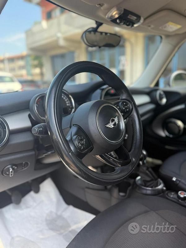 Brugt Mini Cooper Hype 95 HK (69 kW) 2017 Sort Hatchback