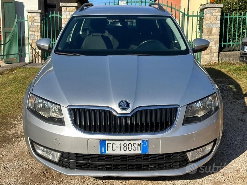 Usata Skoda Octavia 110 CV (80 kW) 2016 Grigio Station wagon