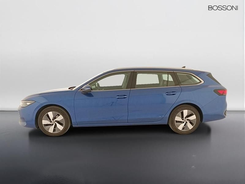 Usata VW Passat Business 150 CV (110 kW) 2024 Blu Station wagon