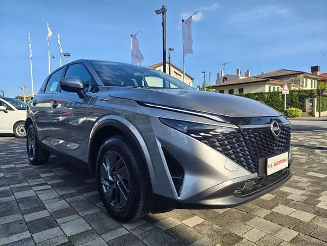 Usata Nissan Qashqai Acenta 140 CV (102 kW) 2025 Argento SUV