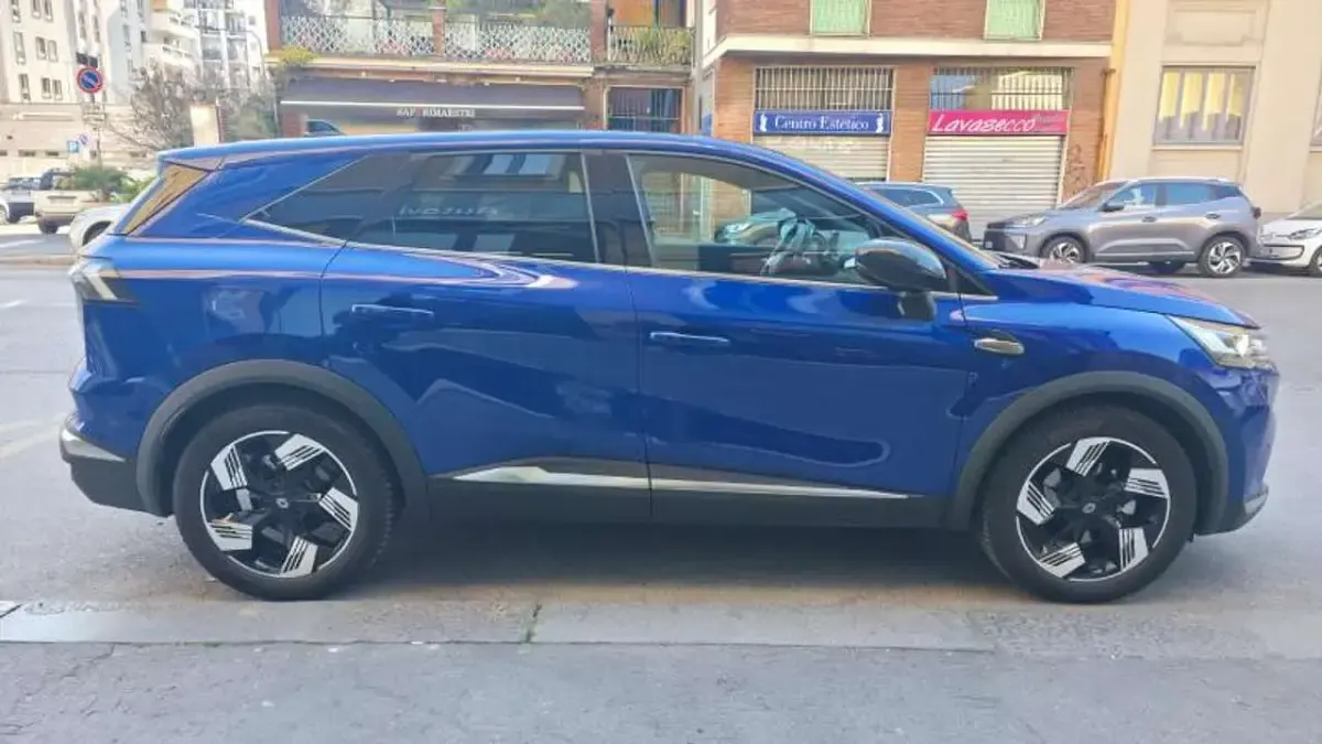 Usata Renault Symbioz Iconic 94 CV (69 kW) 2025 Blu/azzurro SUV