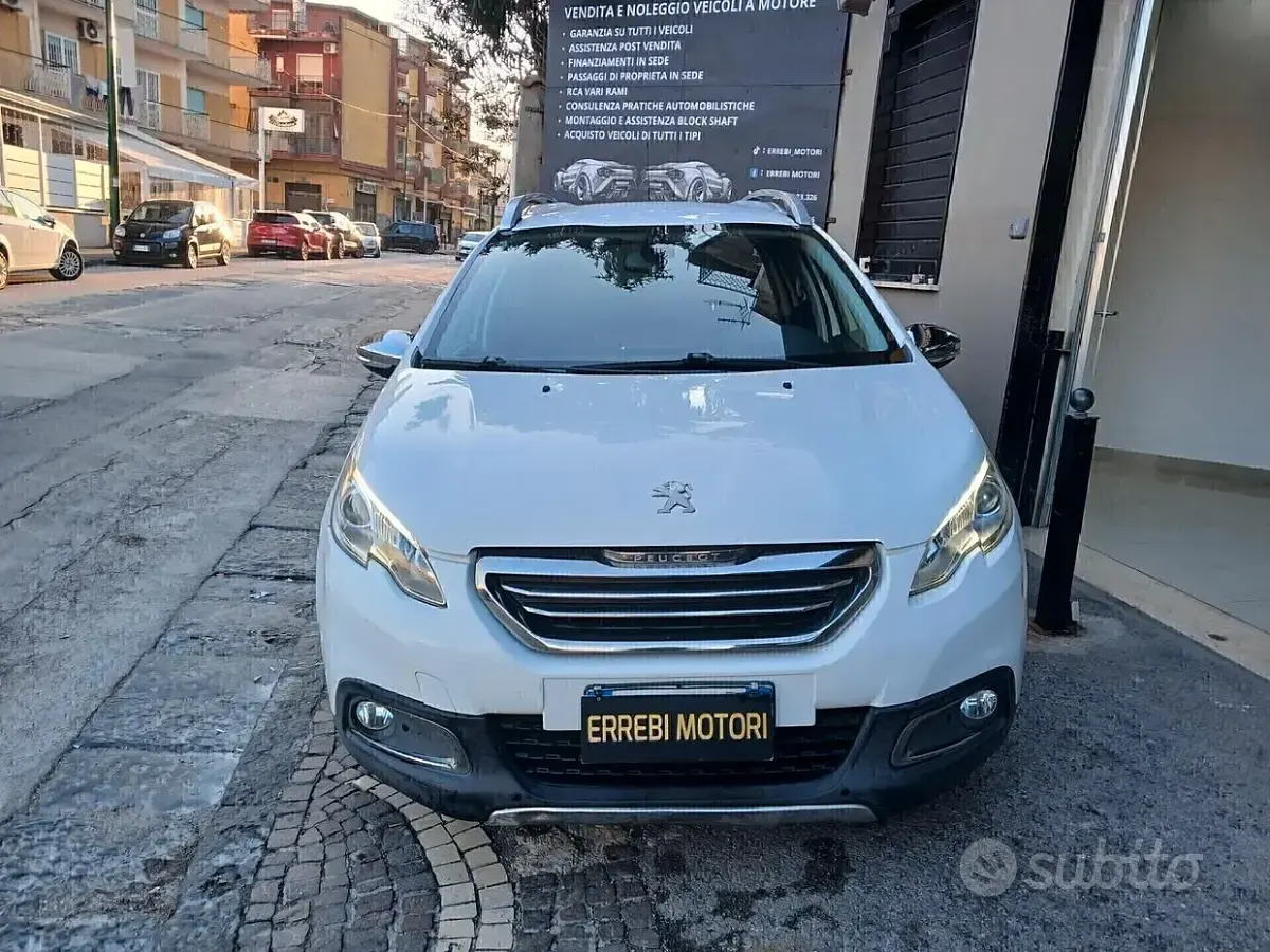 Usata Peugeot 2008 115 CV (84 kW) 2013 Bianco SUV