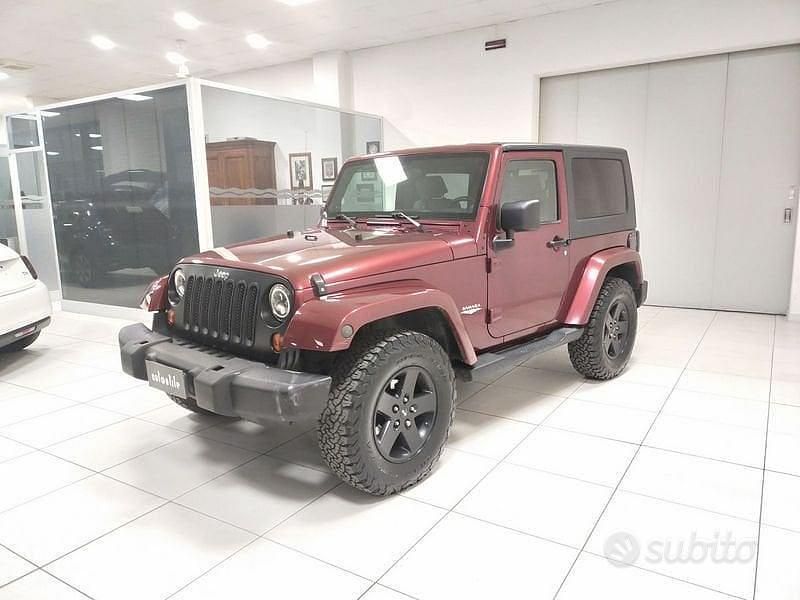 Usata Jeep Wrangler Sahara 177 CV (130 kW) 2009 Bordeaux SUV
