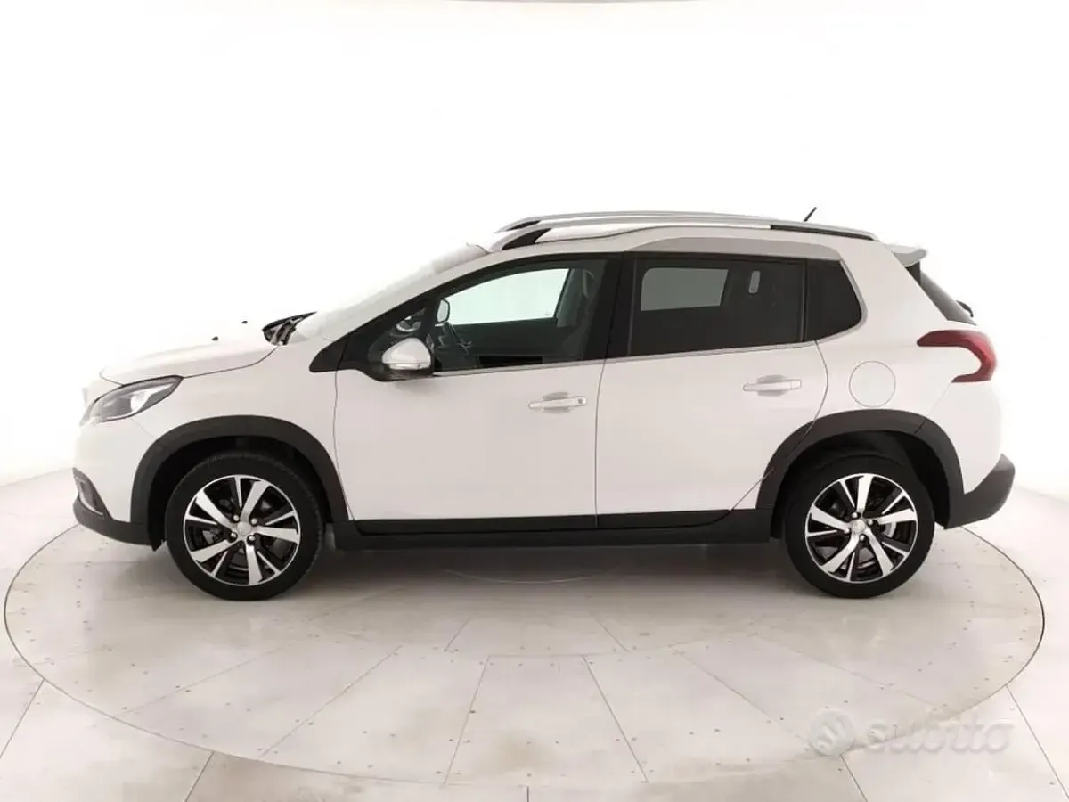 Usata Peugeot 2008 Allure 110 CV (80 kW) 2016 Bianco SUV