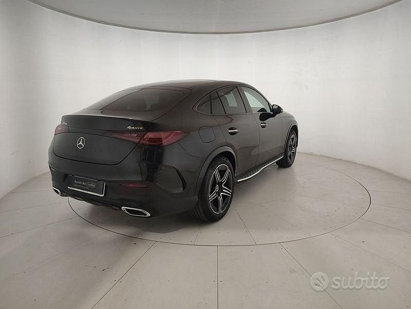 Nuova Mercedes GLC300 2025 Nero Coupé