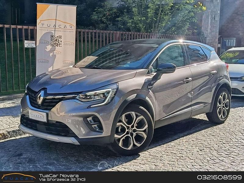 Usata Renault Captur Techno 101 CV (74 kW) 2023 Grigio SUV
