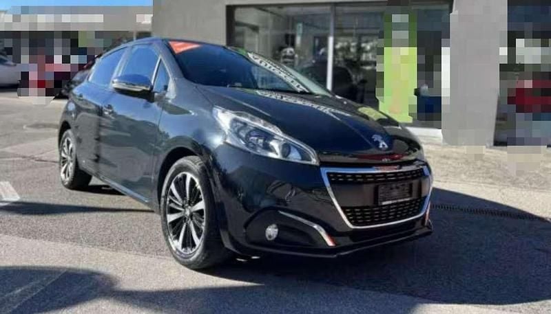 Usata Peugeot 208 Allure 83 CV (61 kW) 2019 Blu/azzurro Utilitaria