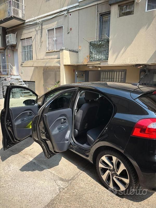Usata Kia Rio 2017 Nero Berlina