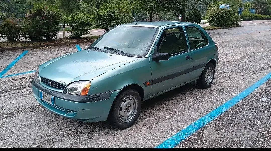 Usata Ford Fiesta 49 CV (36 kW) 2000 Utilitaria