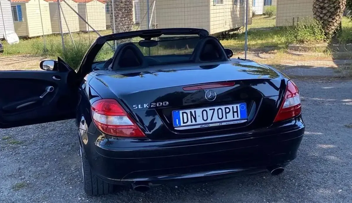 Usata Mercedes SLK200 Chrome 163 CV (119 kW) 2007 Nero Cabrio
