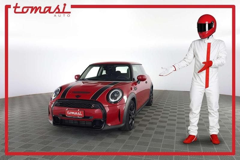 Usata Mini Cooper S Resolute Edition 178 CV (130 kW) 2023 Chili red Utilitaria